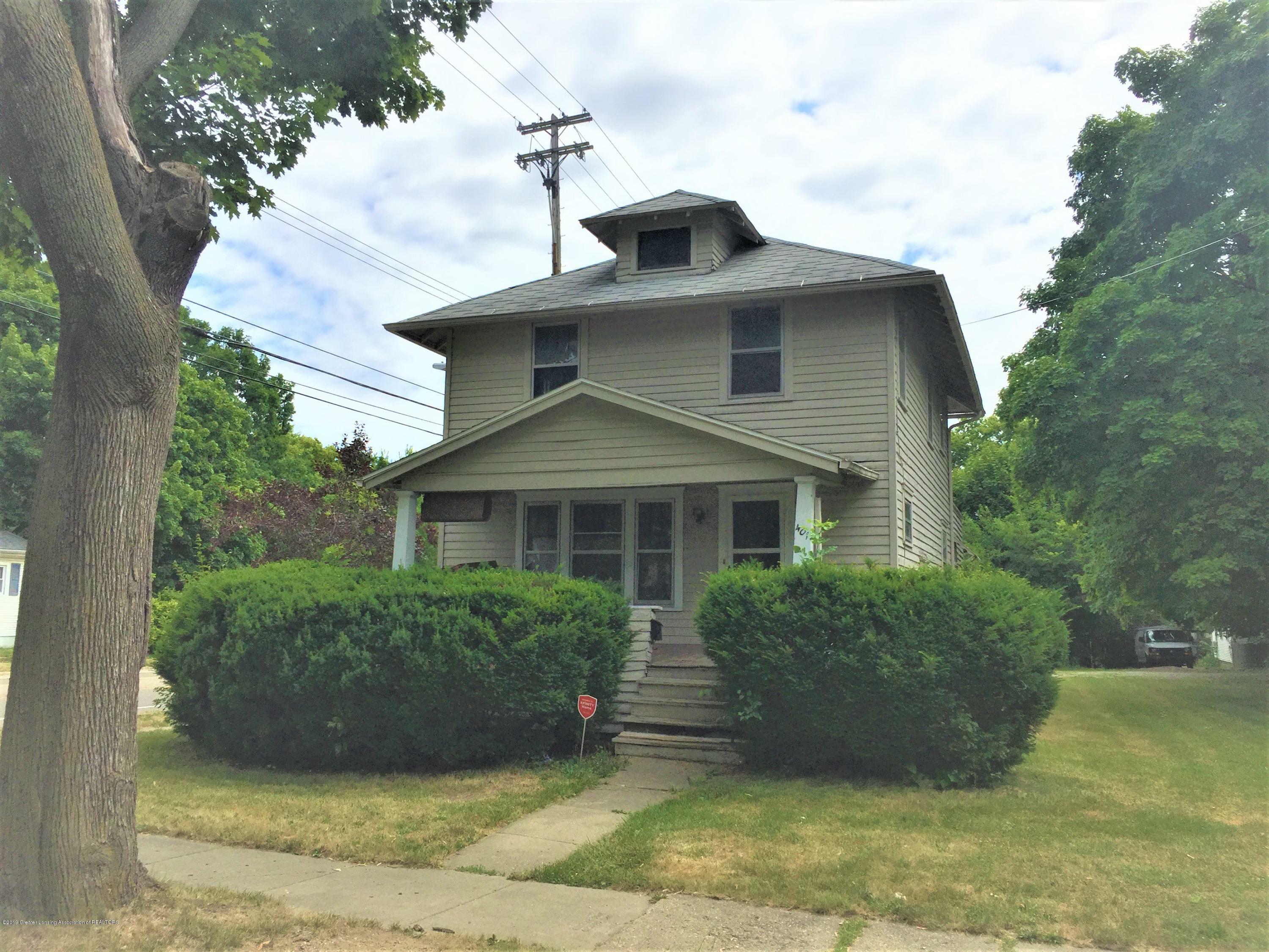 Property Photo:  401 S Magnolia Avenue  MI 48912 