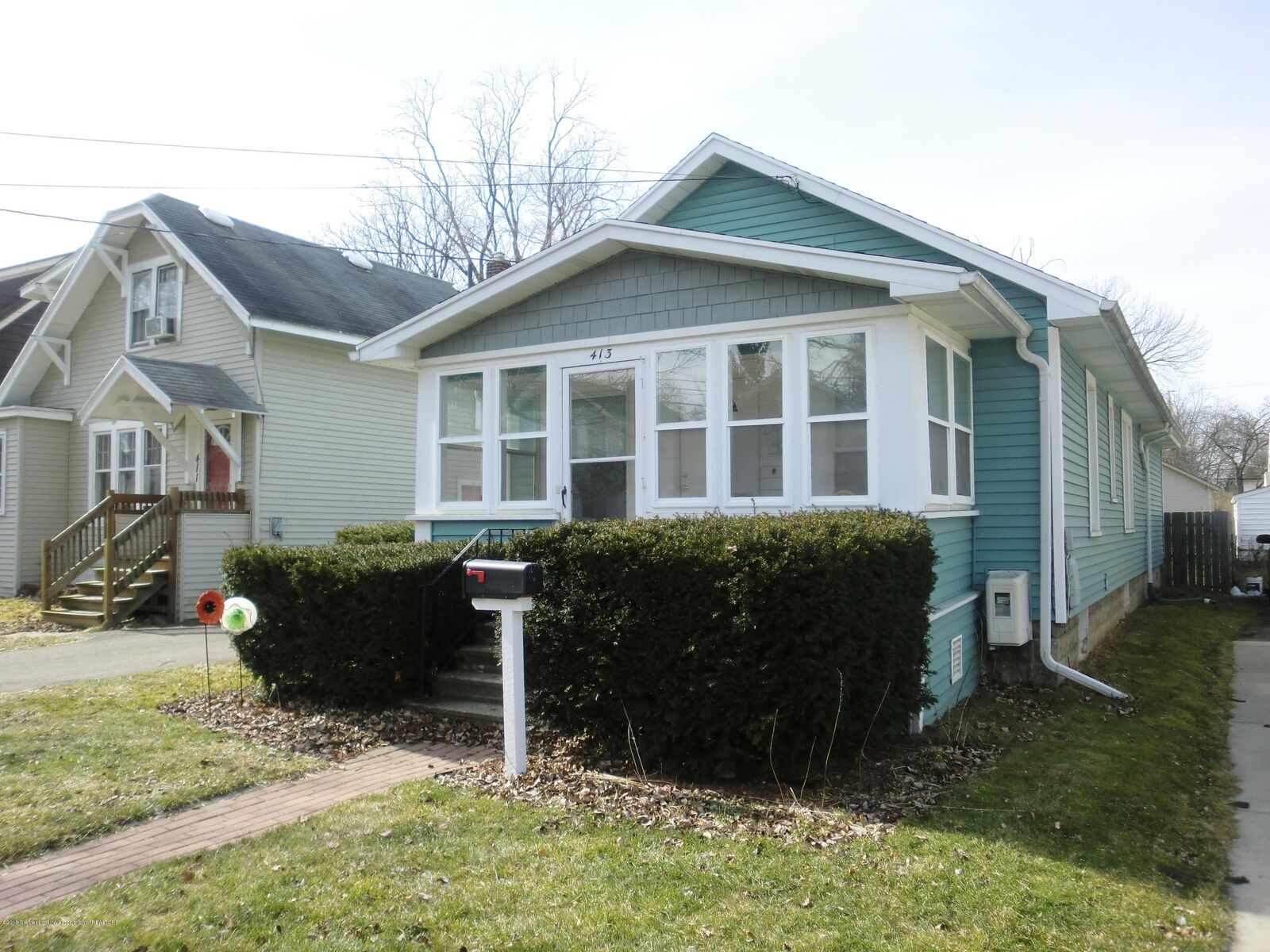 Property Photo: 413 N Hayford MI 48912