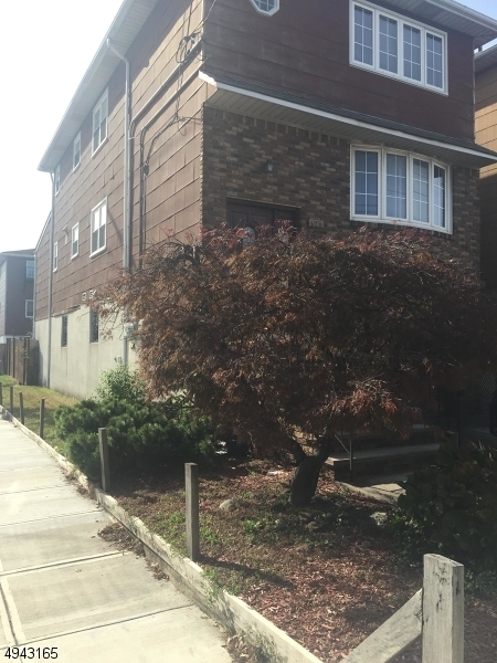 Property Photo:  635 Sussex St  NJ 07029 