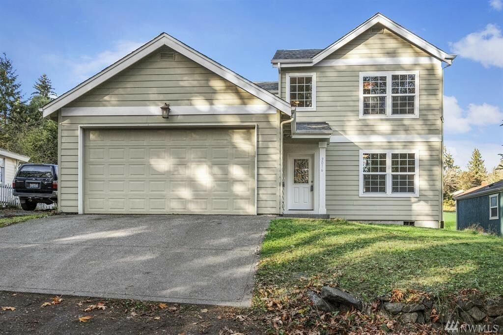 Property Photo:  3016 E 19th St  WA 98310 