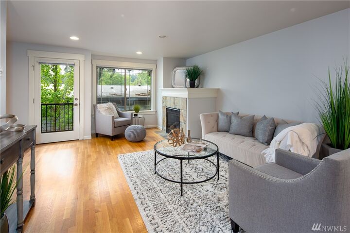 Property Photo:  10752  35th Avenue NE  WA 98125