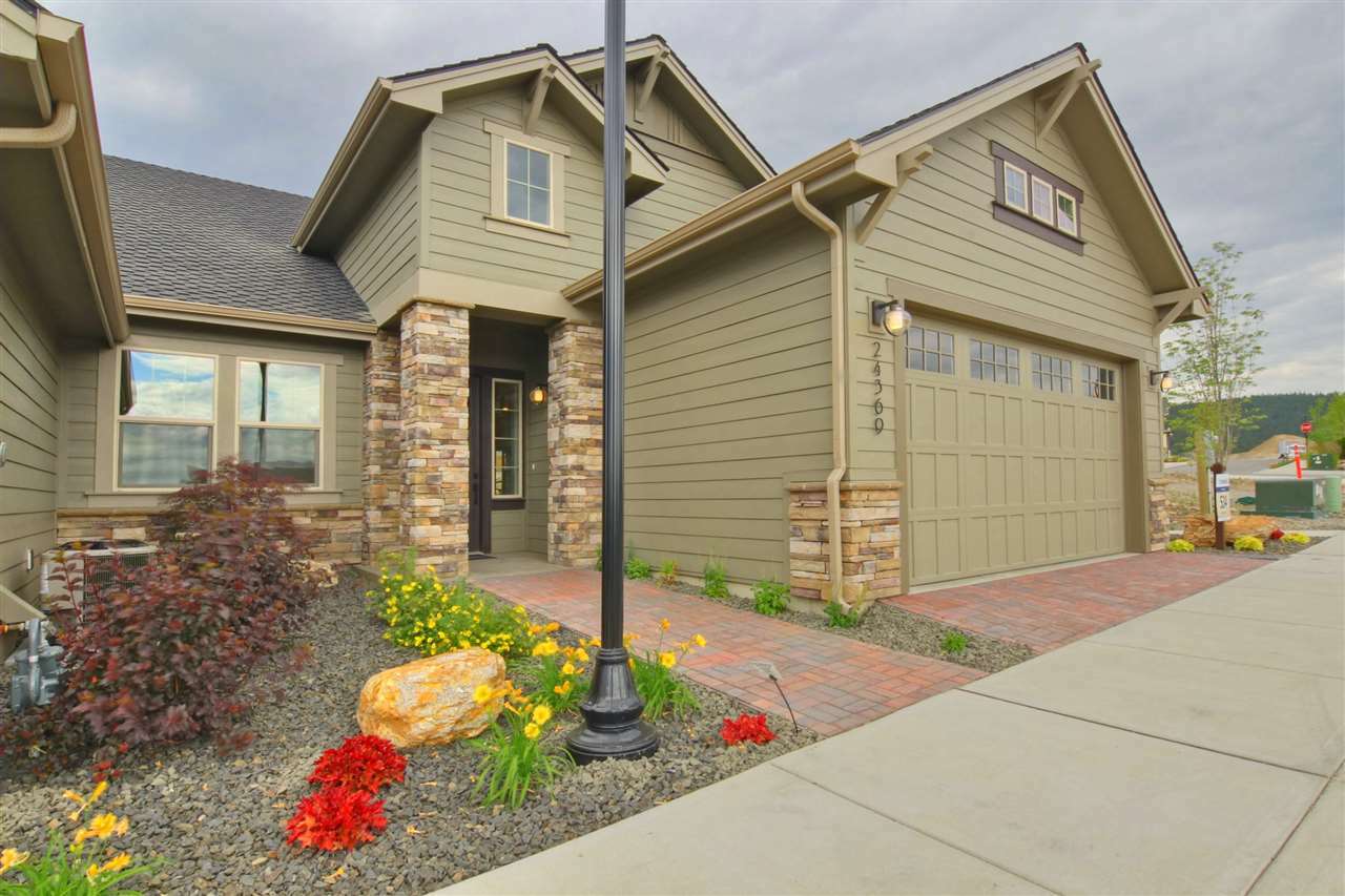 Property Photo: 24308 E Pinnacle Ct Lot 522 WA 99019