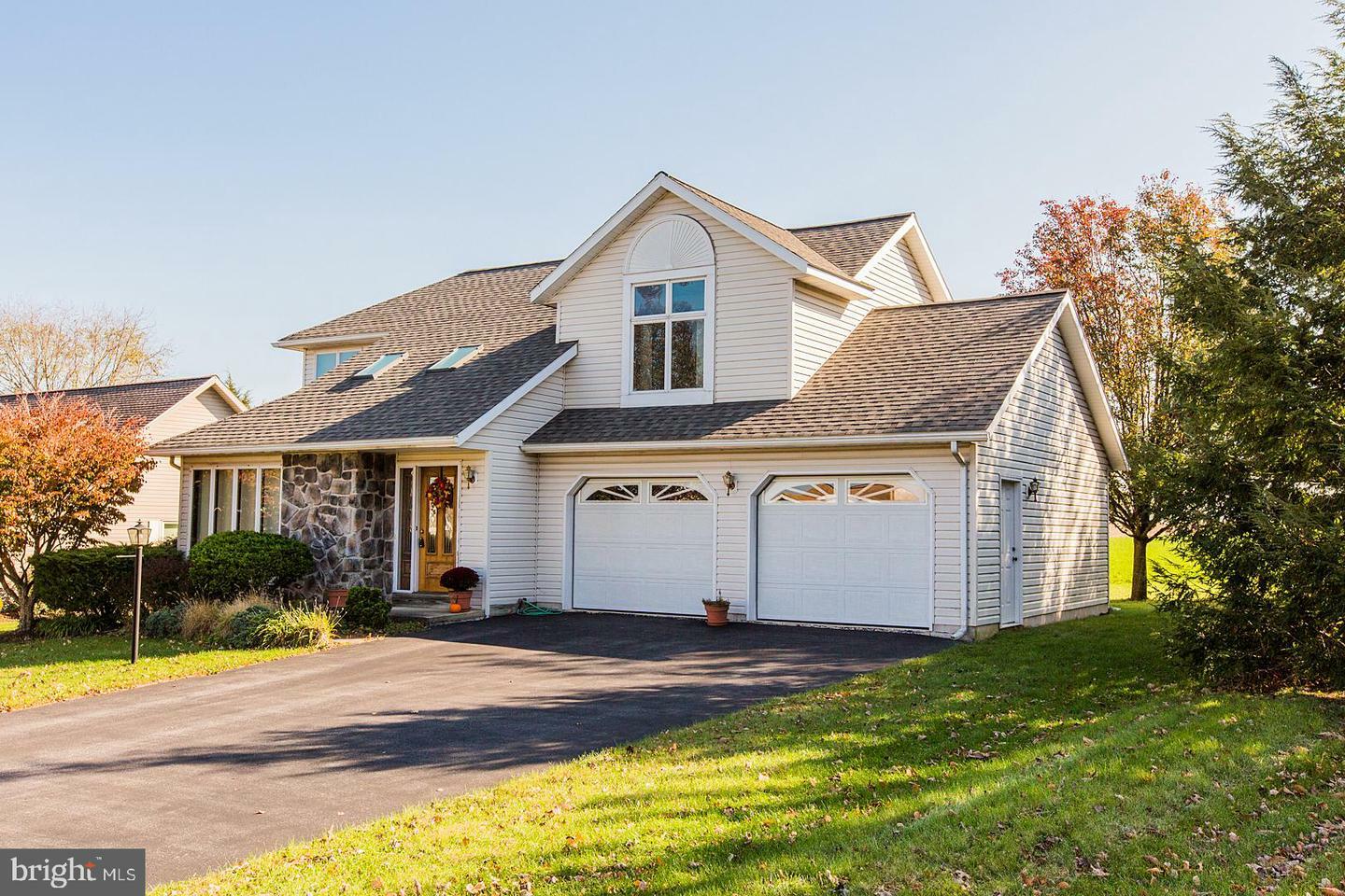 Property Photo: 355 Timber Boulevard PA 17042