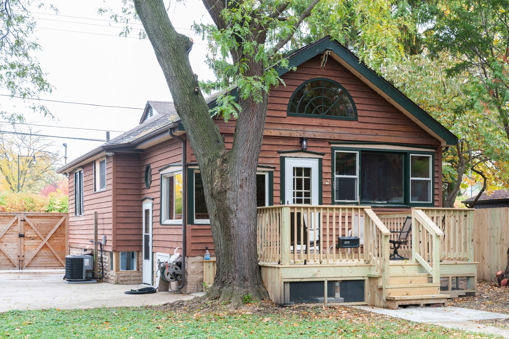 Property Photo: 5924 Carol Avenue IL 60053