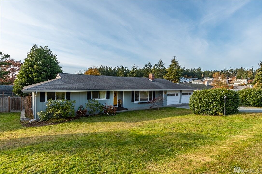 Property Photo:  569 SW Thornberry Drive SW  WA 98277 