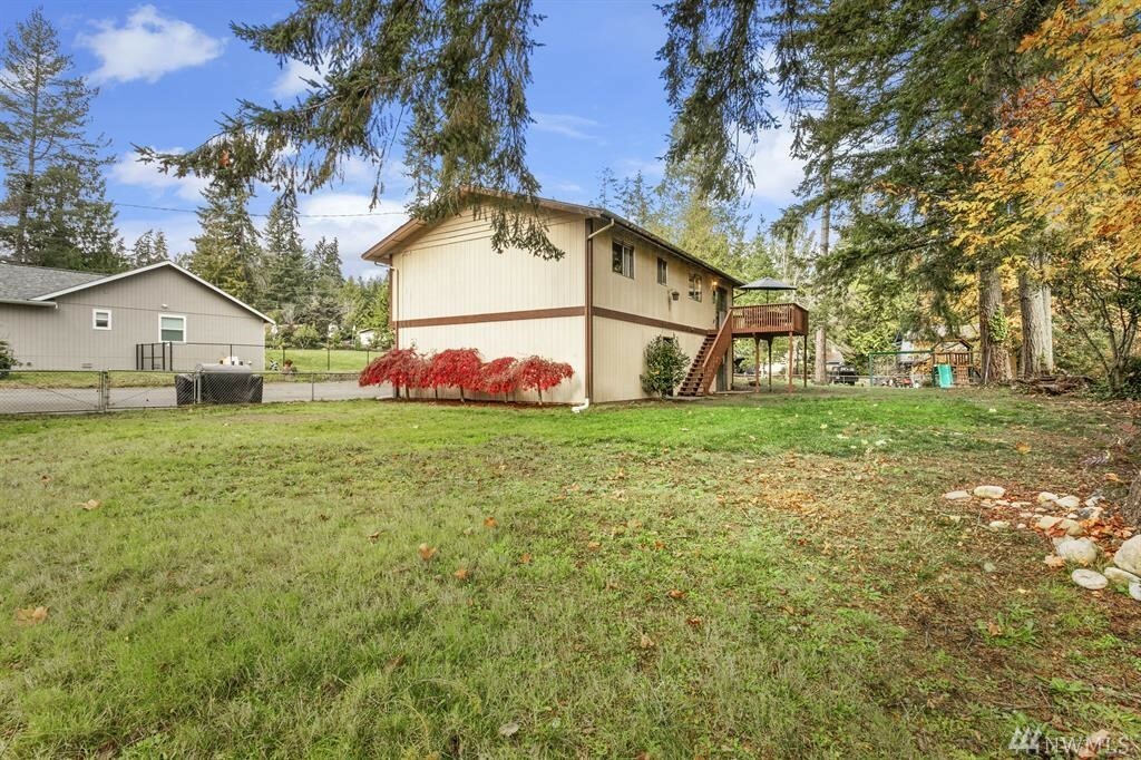Property Photo:  1129 California Ave SE  WA 98366 