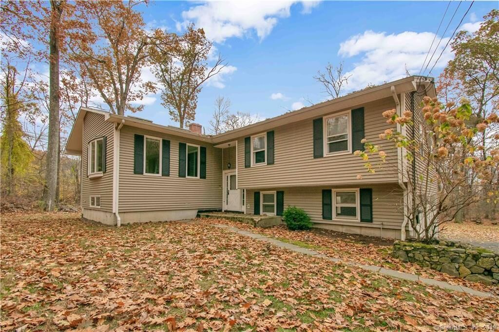 Property Photo:  1 Old Bridge Road East  CT 06812 