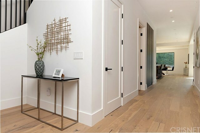 Property Photo: 10726 Wellworth Avenue CA 90024