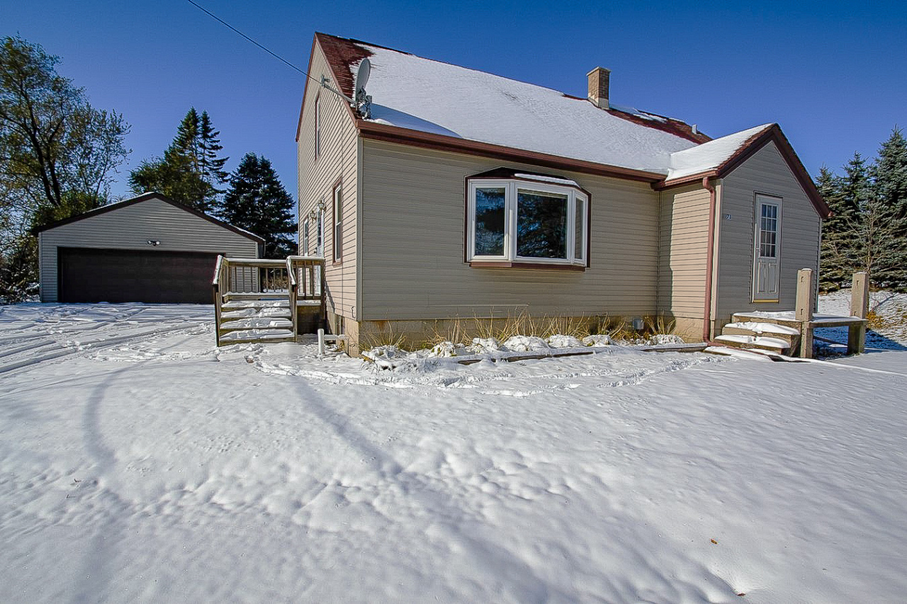 Property Photo:  9973 S 13th St  WI 53154 