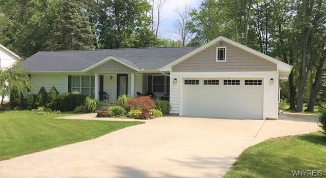 Property Photo:  3373 Stony Point Road  NY 14072 