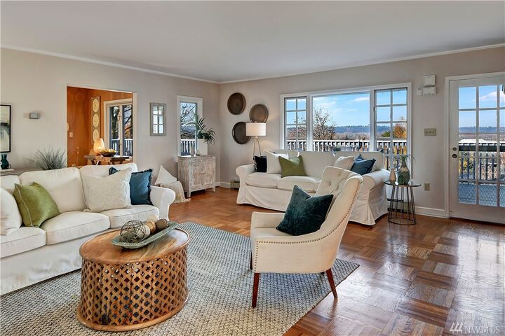 Property Photo:  415  Alpine Way  WA 98030 