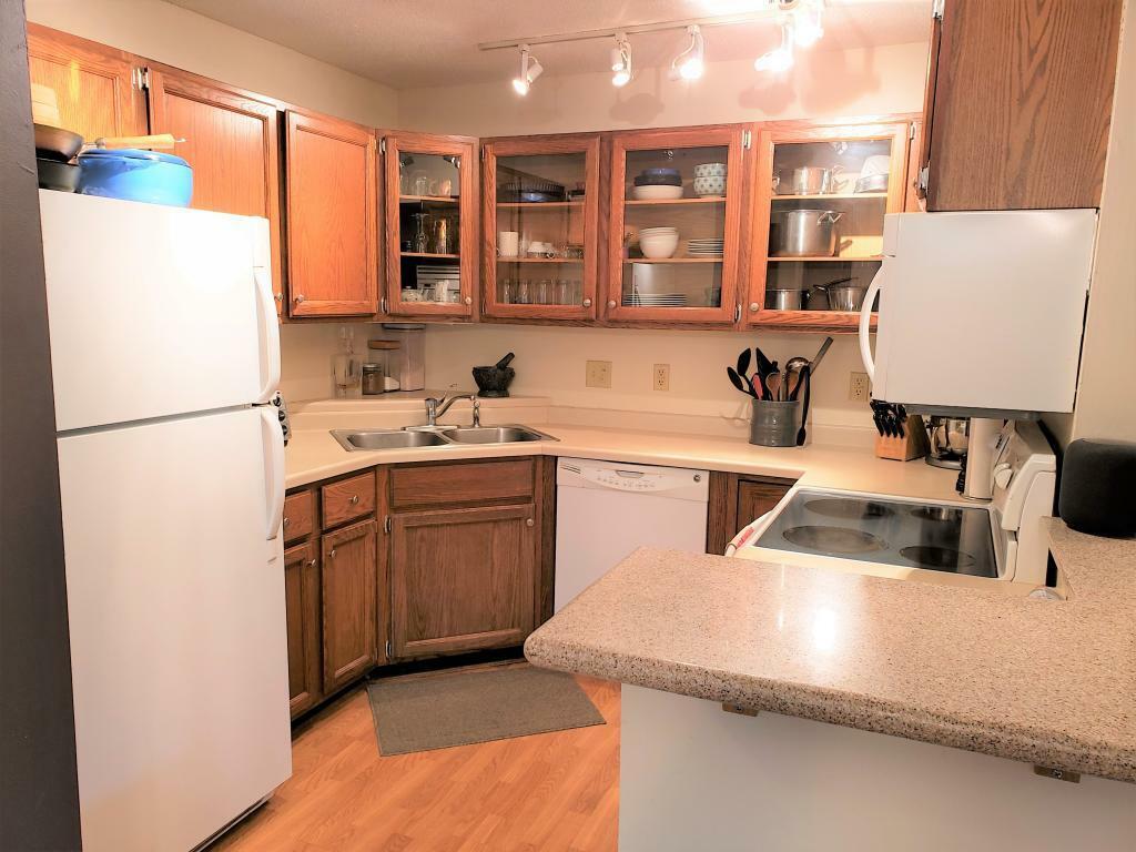 Property Photo: 2210 Ridge Drive 32 MN 55416