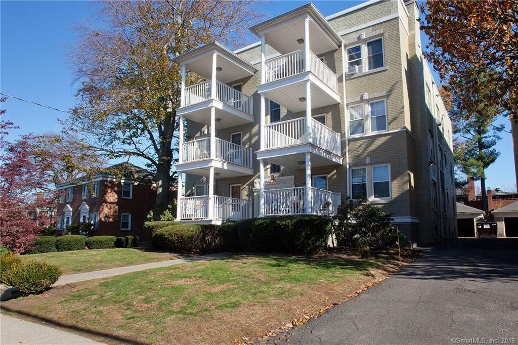 Property Photo: 40 Robin Road 306 CT 06119