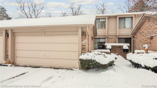 Property Photo:  31460 Hunters Circle Drive  MI 48334 