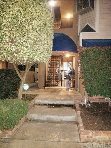 Property Photo:  524 Nebraska Avenue 202  CA 90802 