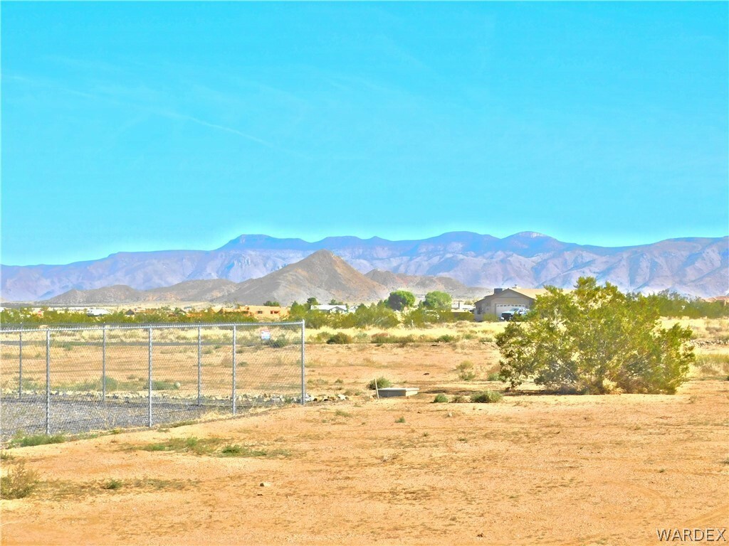 Property Photo:  9331 N Broken Saddle Drive  AZ 86401 