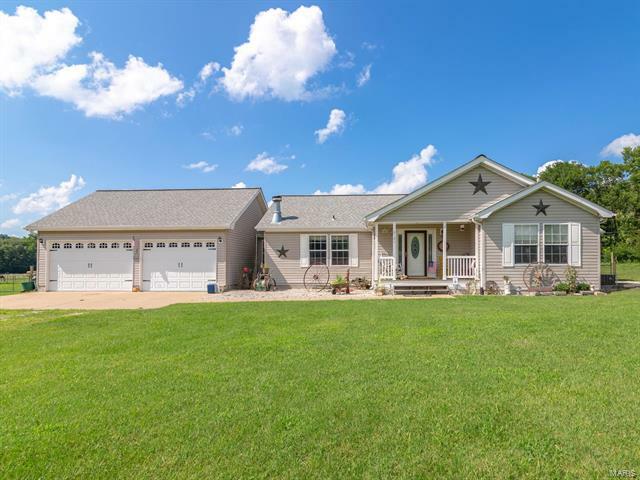 Property Photo: 2129 Silo Road 63028
