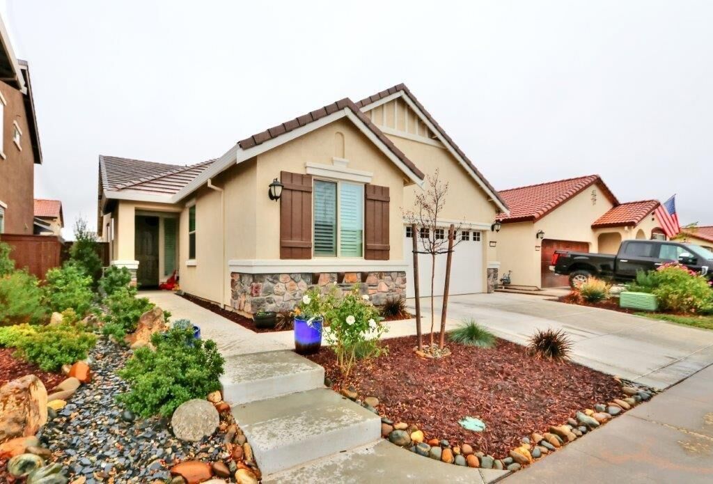 Property Photo: 12554 Aviston Way CA 95742