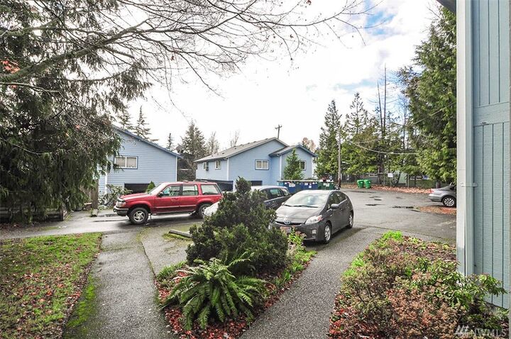 Property Photo:  2148 B SW Holden St  WA 98106 