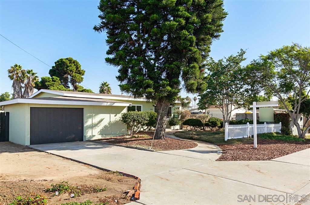 Property Photo:  975 Fifth Ave  CA 91911 