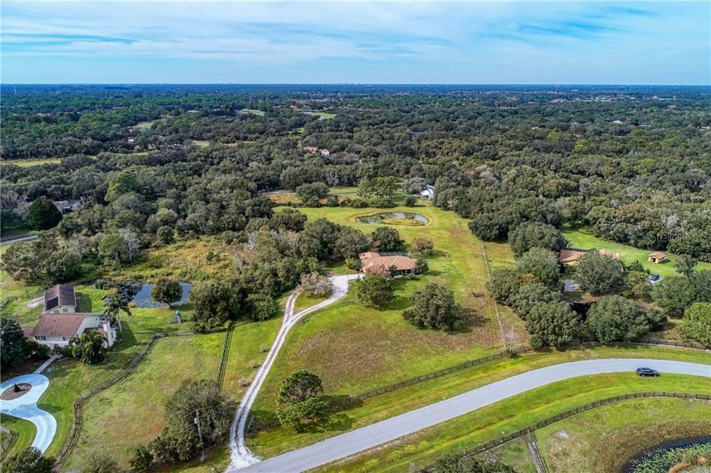 Property Photo: 7312 Palomino Trail FL 34241