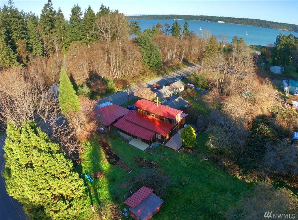 Property Photo:  380 E Moore Street  WA 98339 