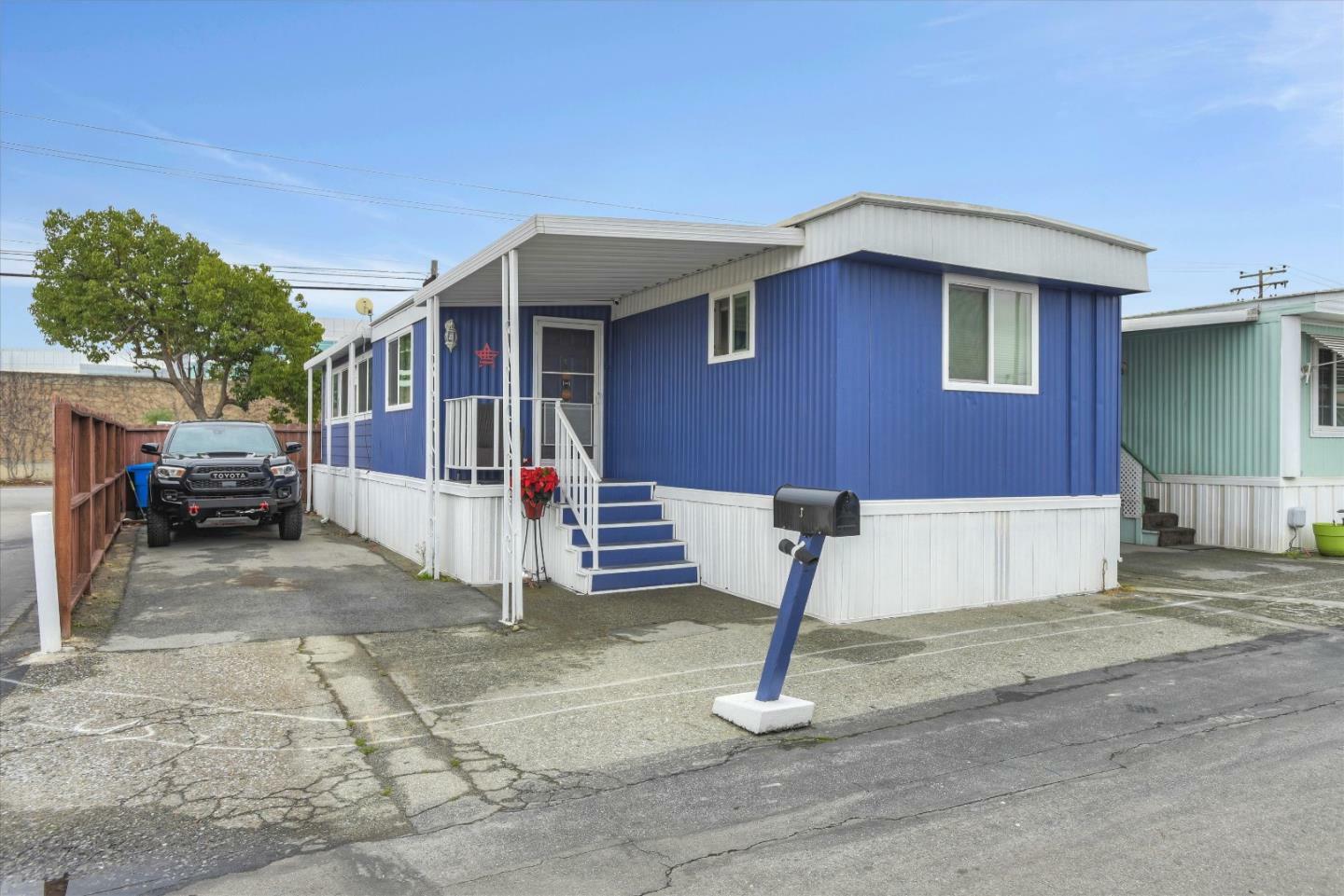 Property Photo:  2053 East Bayshore Road 1  CA 94063 