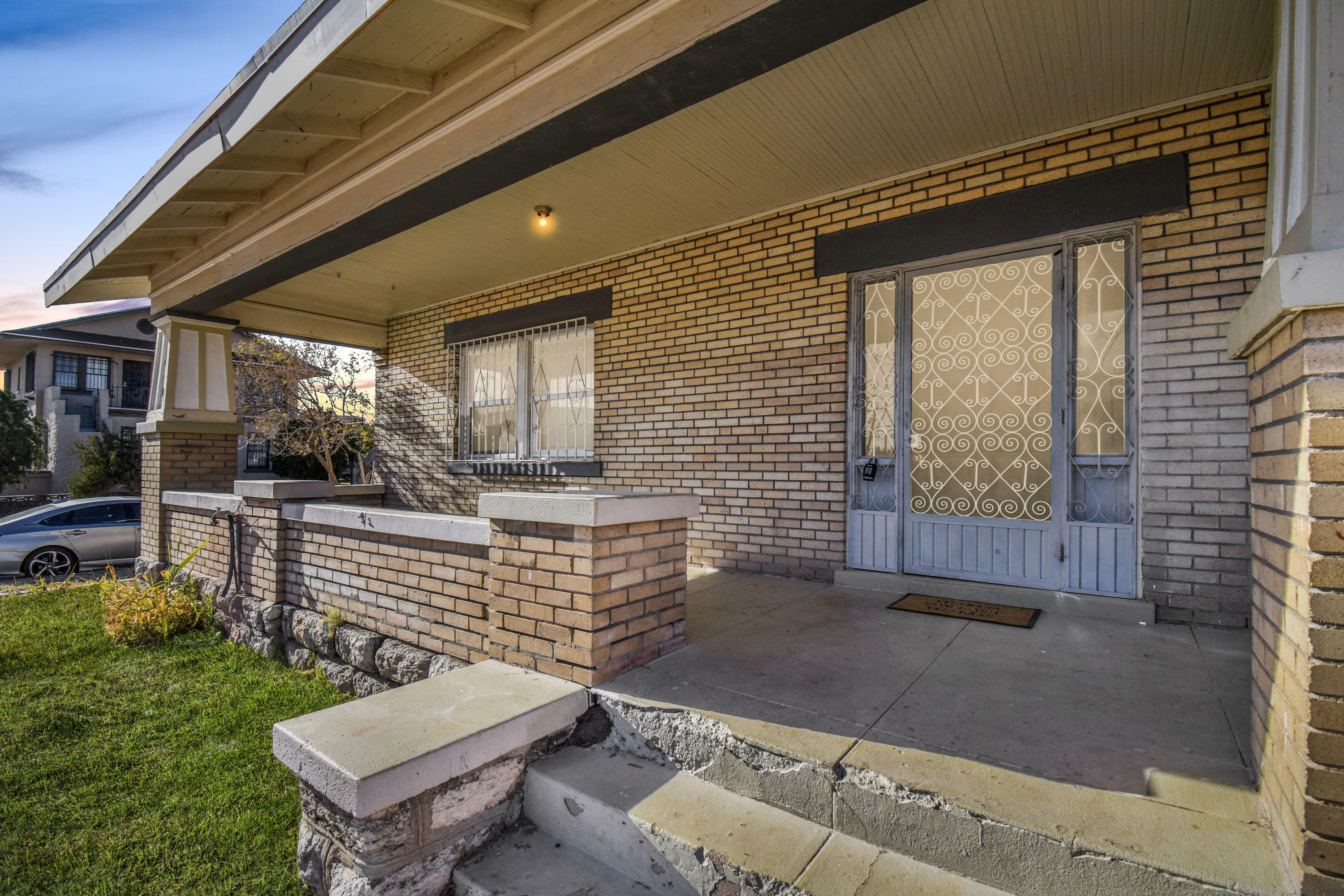 Property Photo:  2101 Grant Avenue  TX 79930 