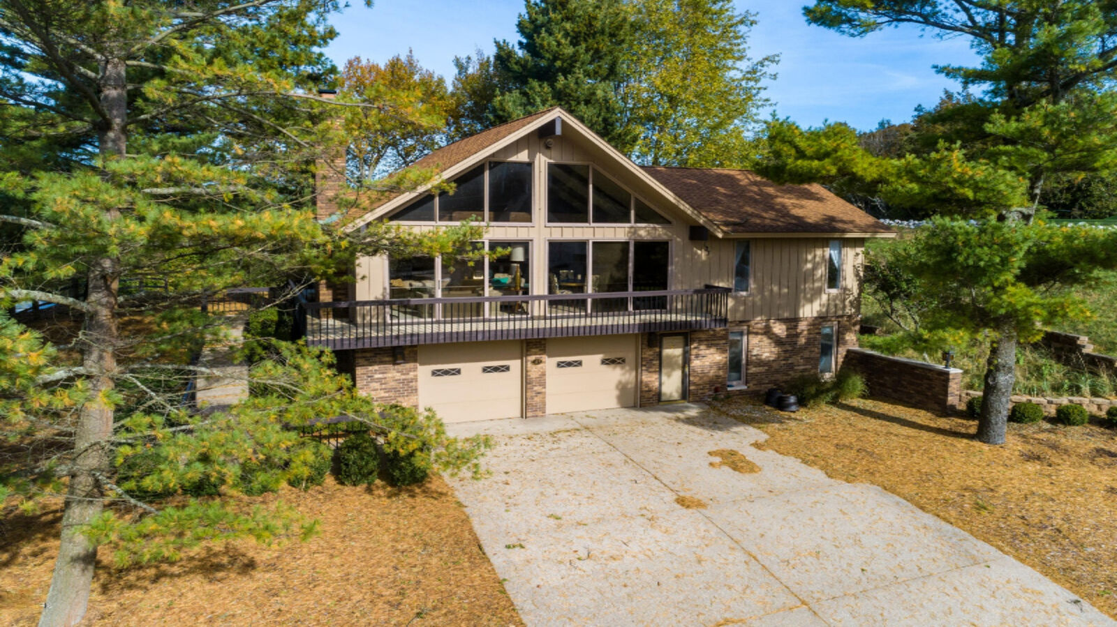 Property Photo: 127 Emmet Street MI 49417