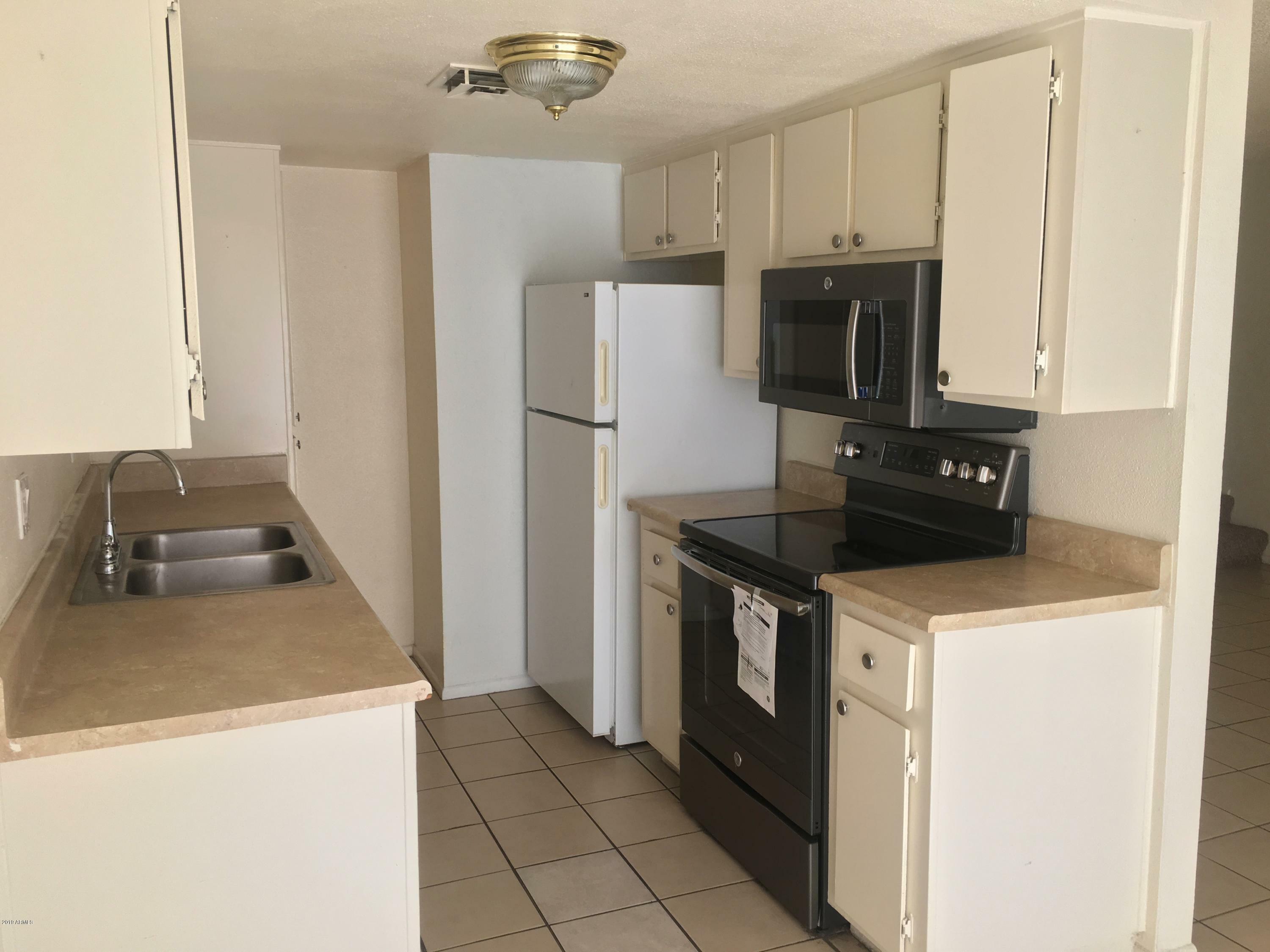 Property Photo:  860 E Brown Road 6  AZ 85203 