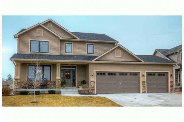 Property Photo: 1485 SE Waddell Way IA 50263
