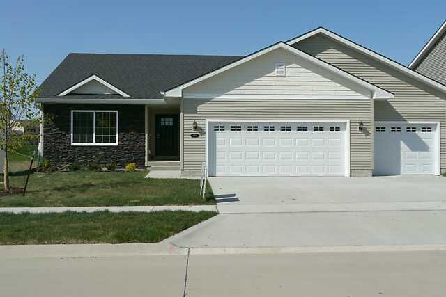 Property Photo:  115 SE Dillon Drive  IA 50263 