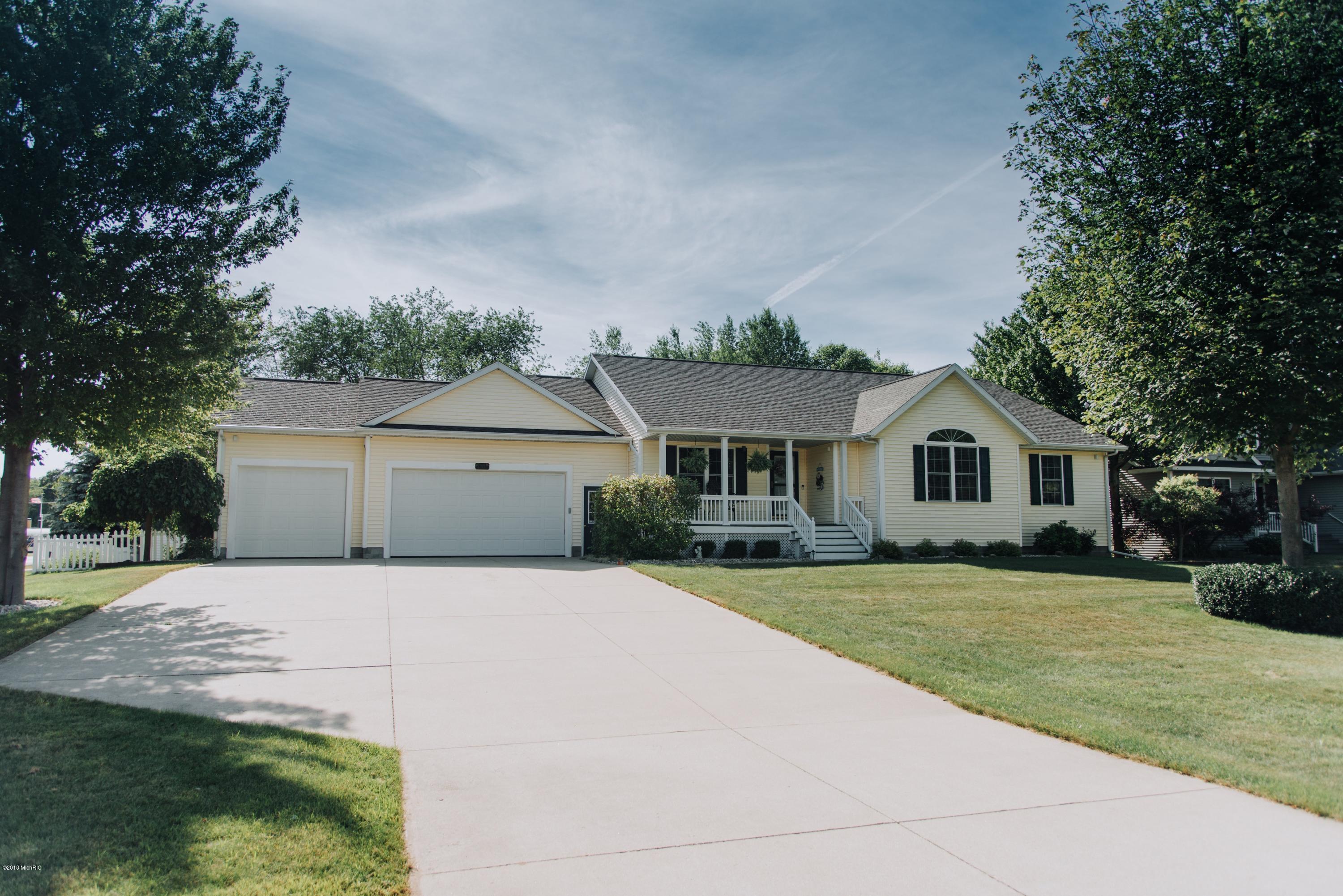 Property Photo: 5191 Chanick Street MI 49441
