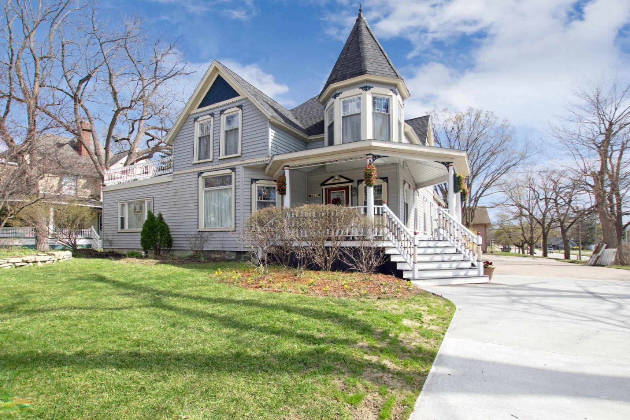 Property Photo: 306 E Main Street MI 49412