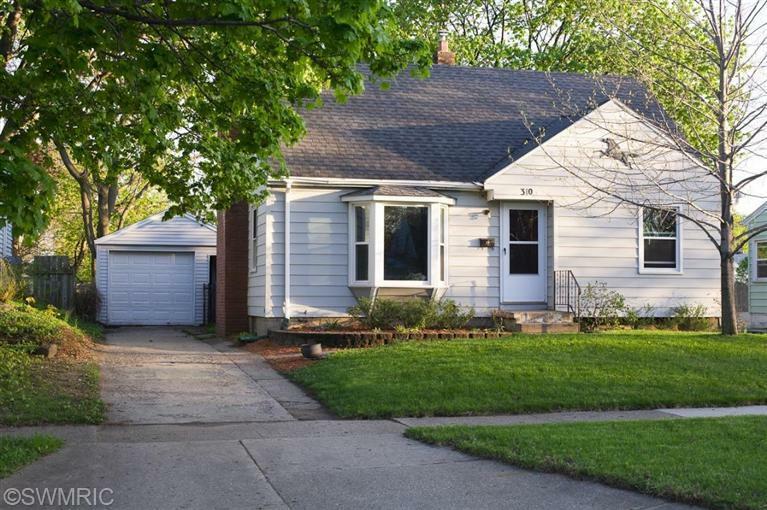 310 Maplelawn Street SW  Wyoming MI 49548 photo