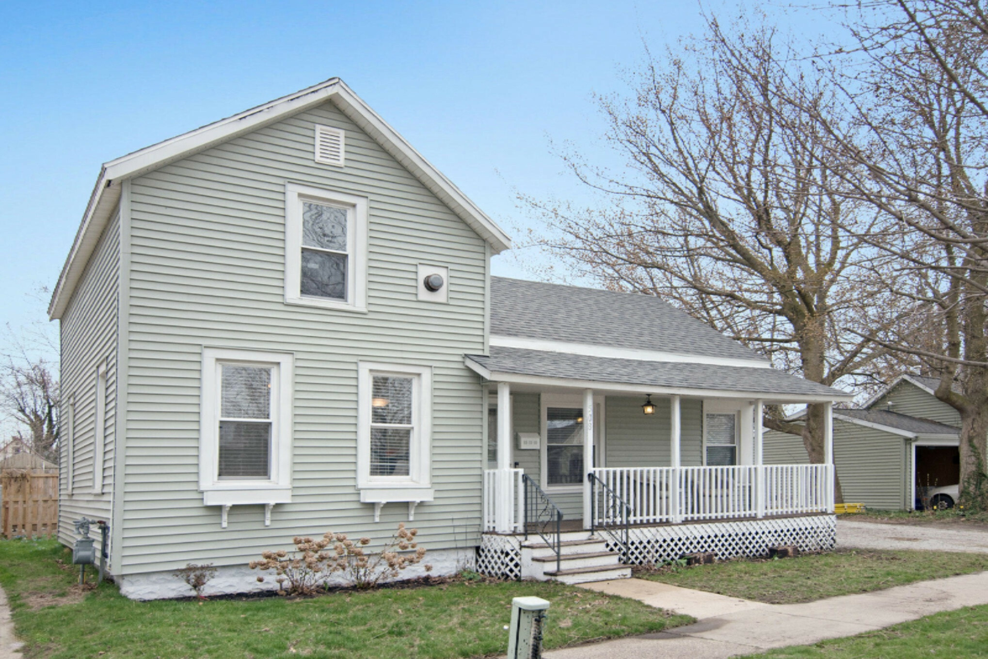 Property Photo:  508 Monroe Avenue  MI 49417 