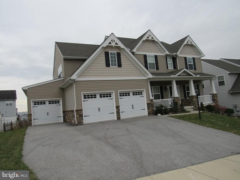 Property Photo:  2640 Friends Circle  PA 17408 