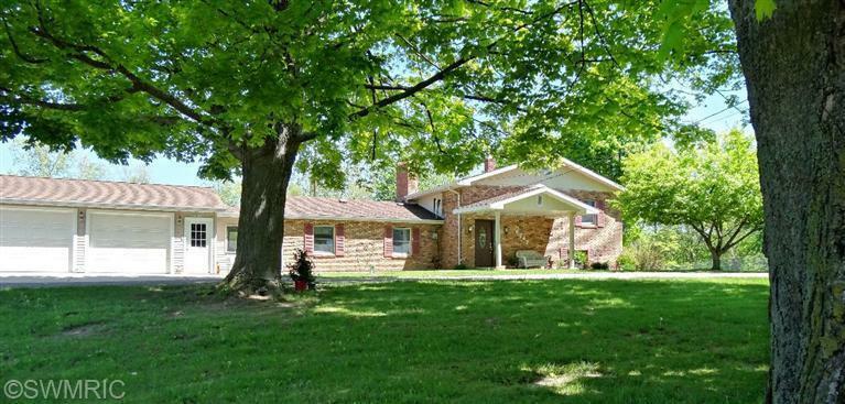 Property Photo:  6747 Hagar Shore Road  MI 49038 