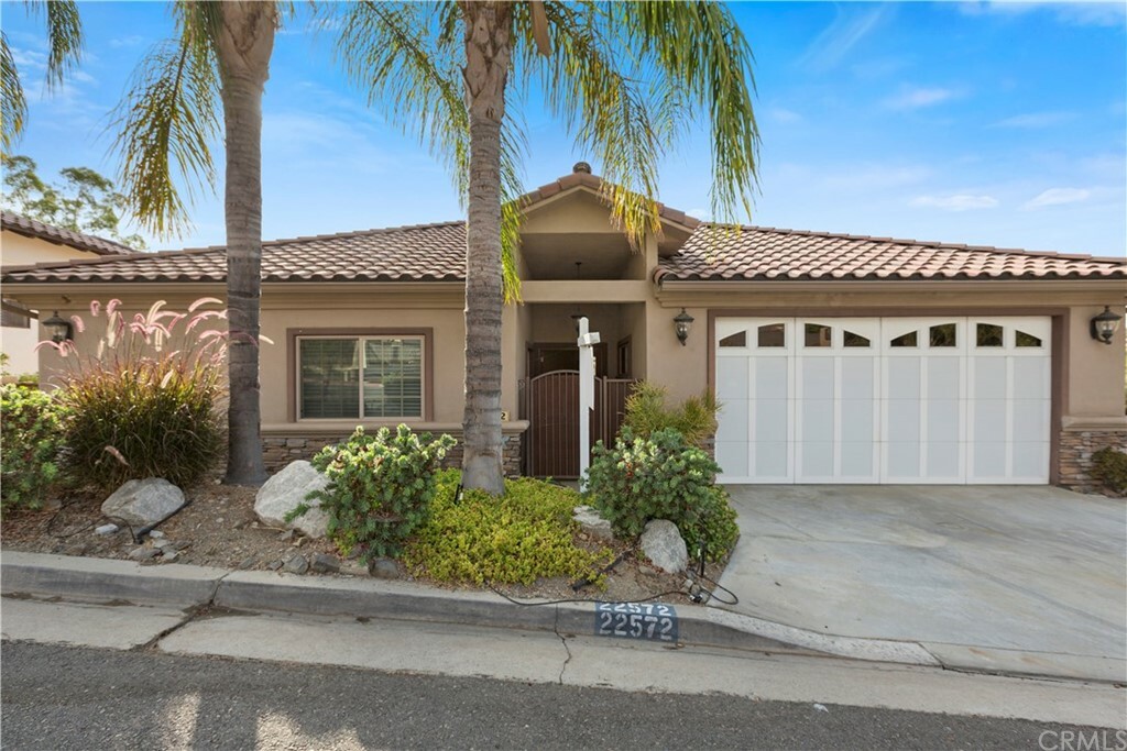 Property Photo:  22572 San Joaquin Drive W  CA 92587 