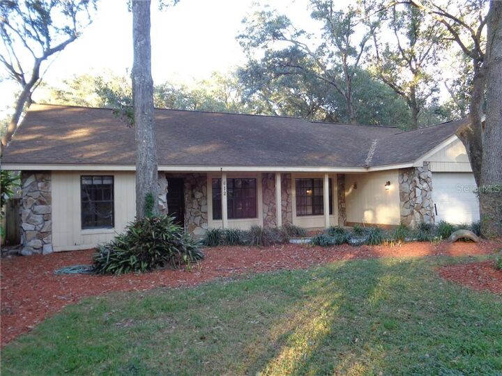 Property Photo: 612 Hidden Lake Drive FL 33511
