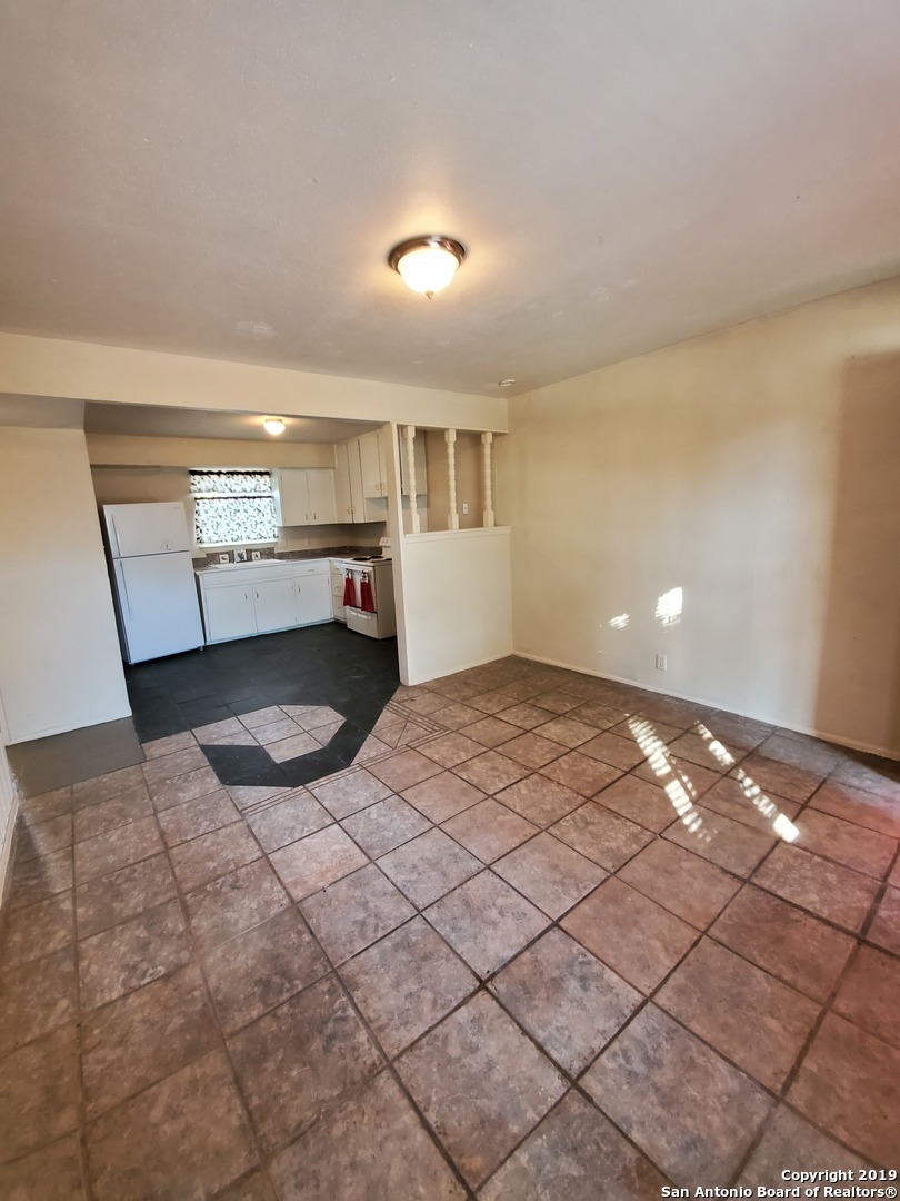 Property Photo:  115 Victor St 1  TX 78209 