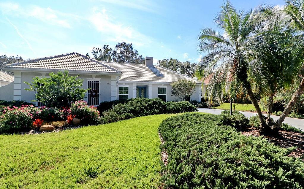 Property Photo:  6182 Misty Oaks Drive  FL 34243 