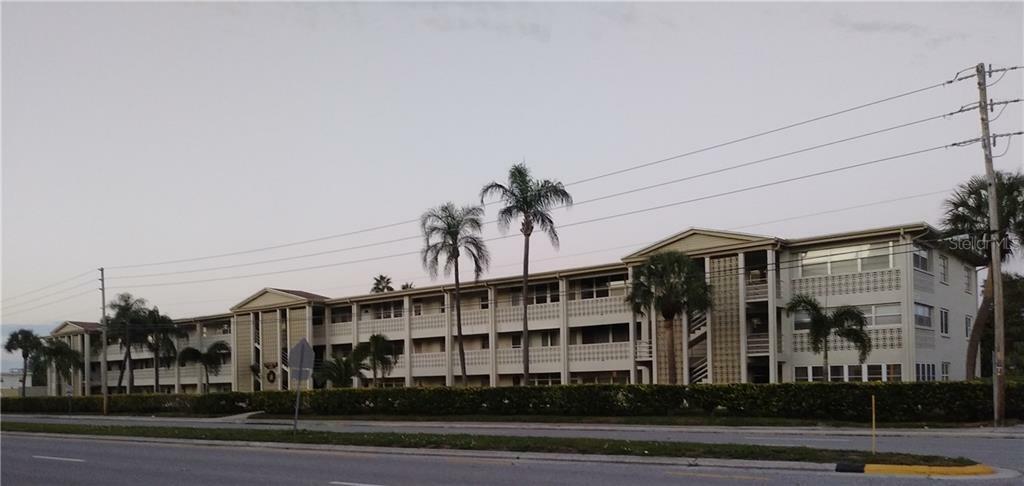Property Photo: 4455 Duhme Rd 304 FL 33708