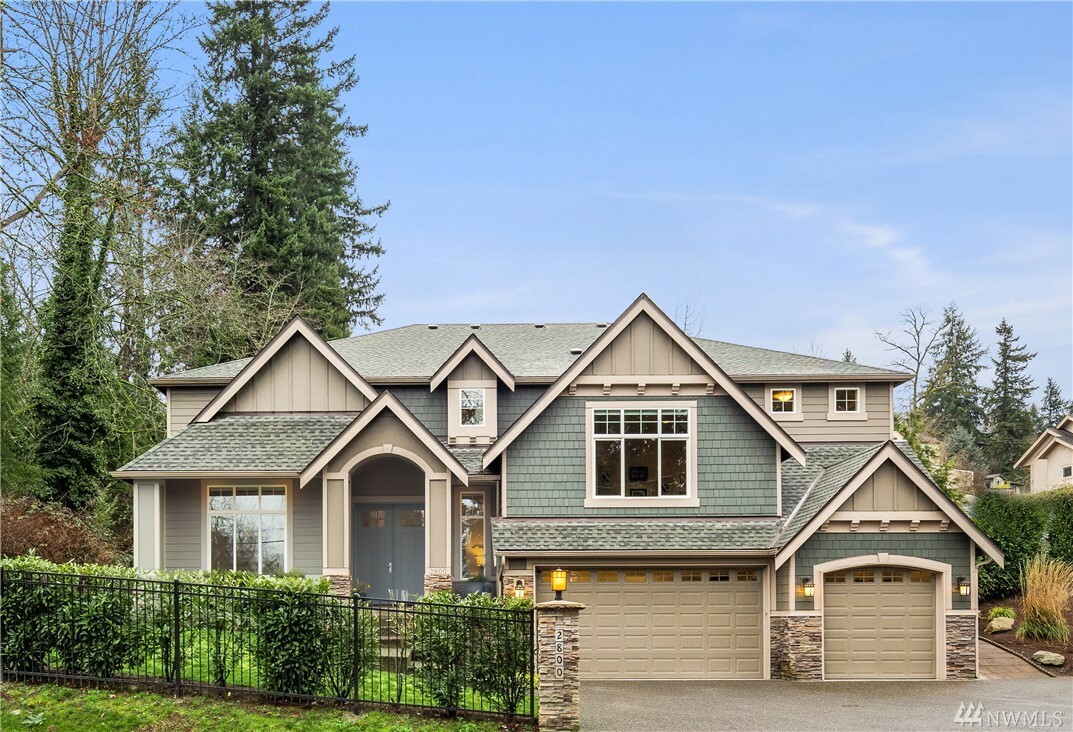 Property Photo: 2800 E Lake Sammamish Pkwy SE WA 98075