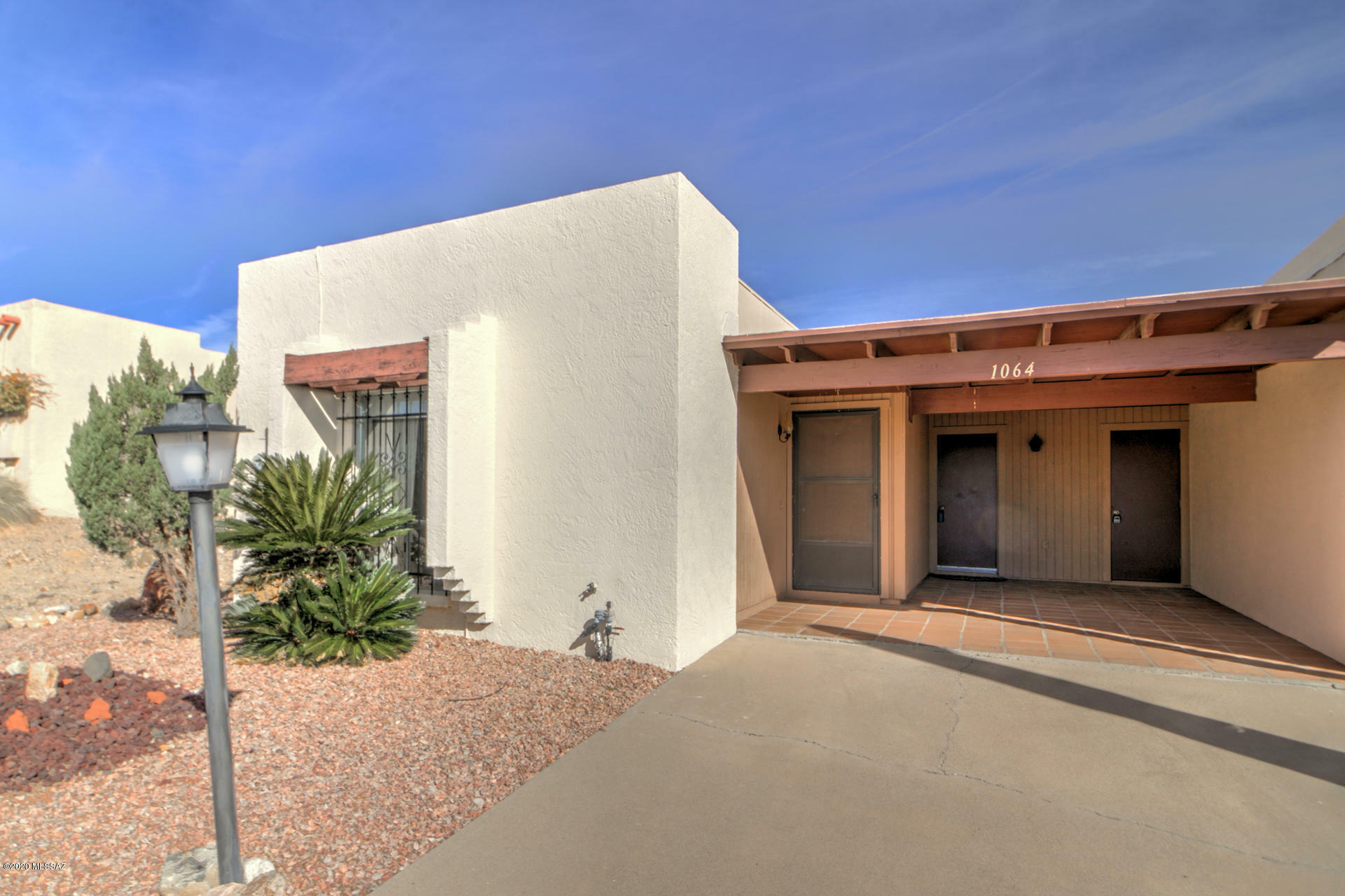 Property Photo:  1064 W Camino El Greco  AZ 85622 