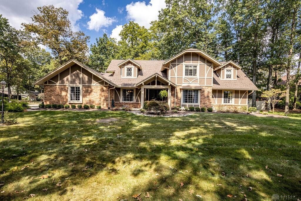 Property Photo:  2850 Broken Woods Drive  OH 45373 
