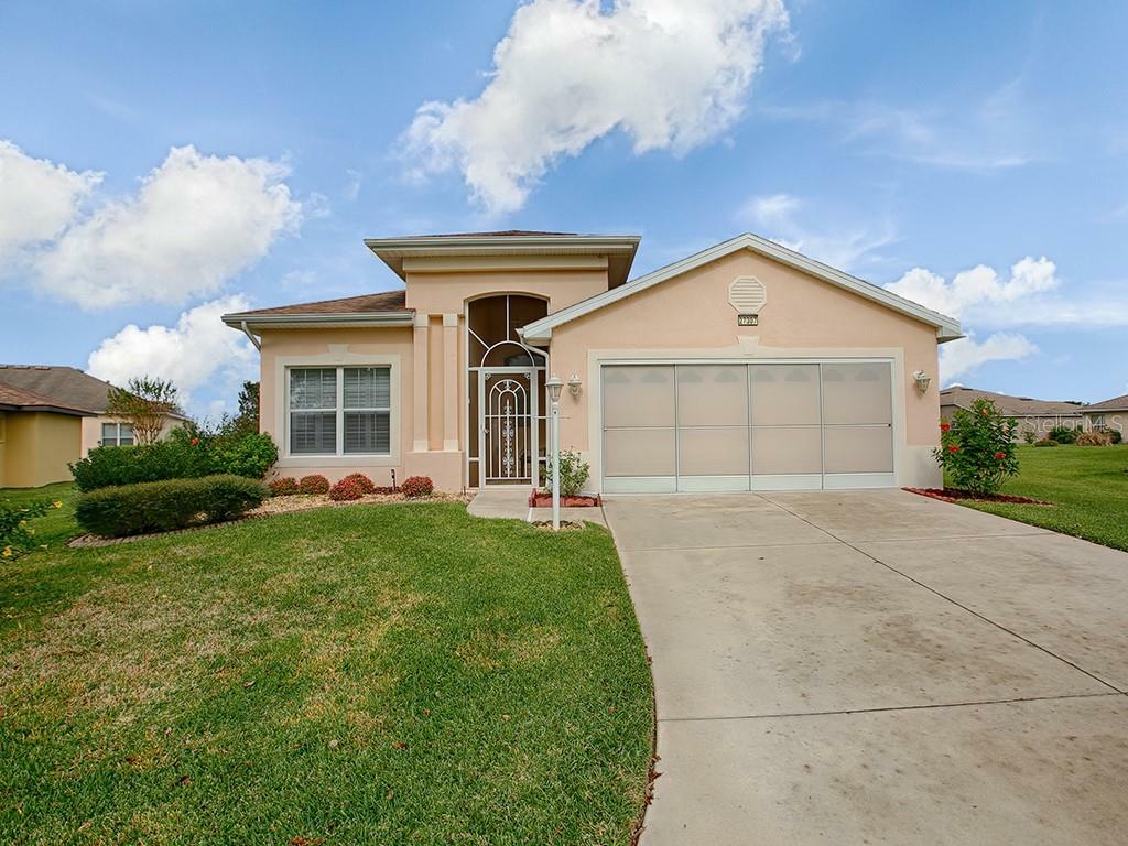 Property Photo:  27307 Gingerbread Place  FL 34748 