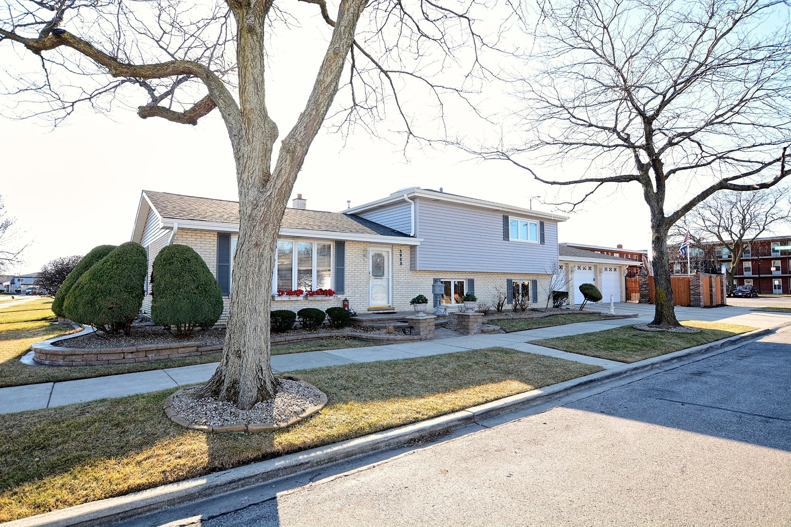 Property Photo:  3953 West 102nd Street  IL 60655 