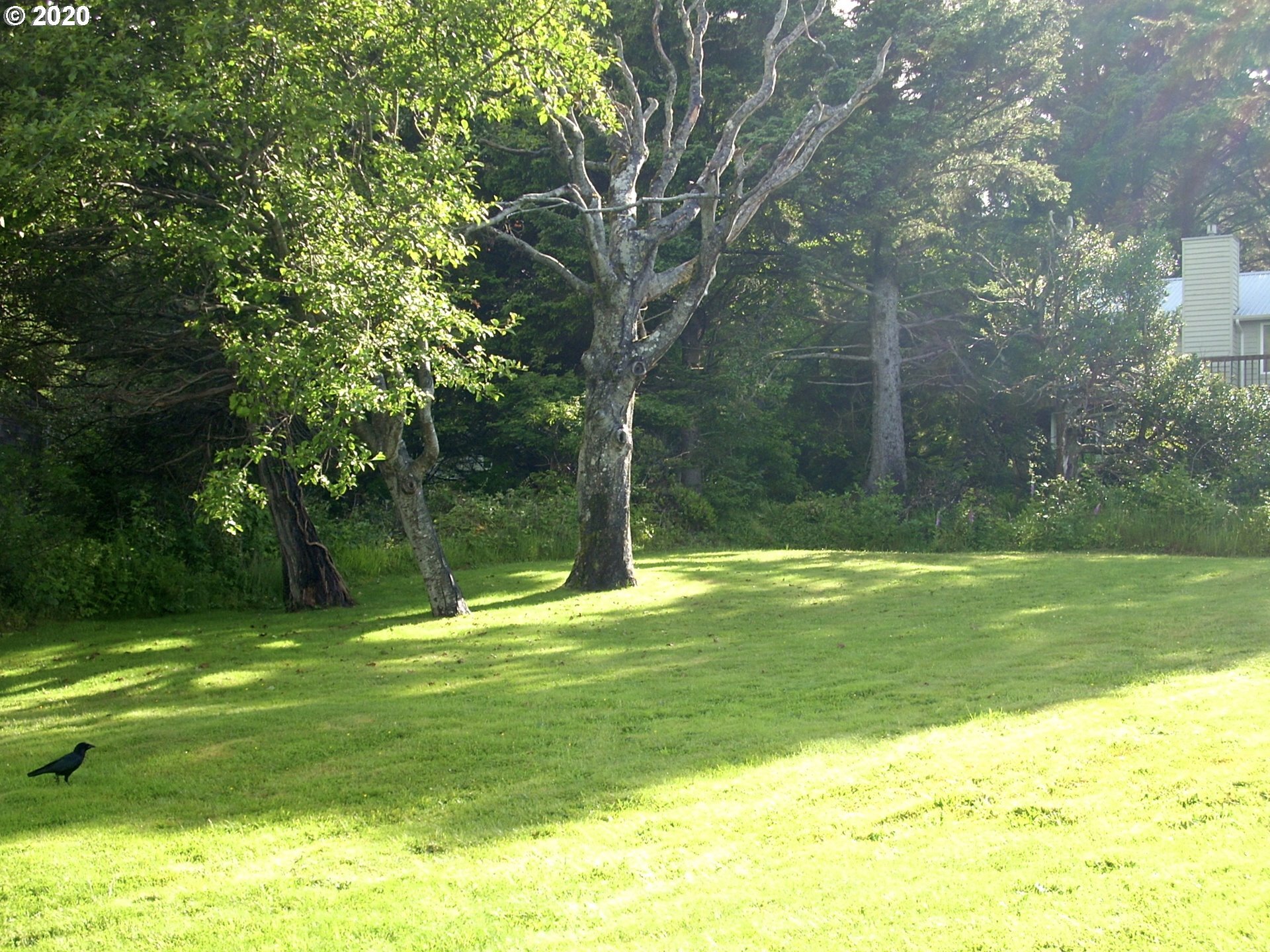 Property Photo: 2887 S Hemlock St OR 97110
