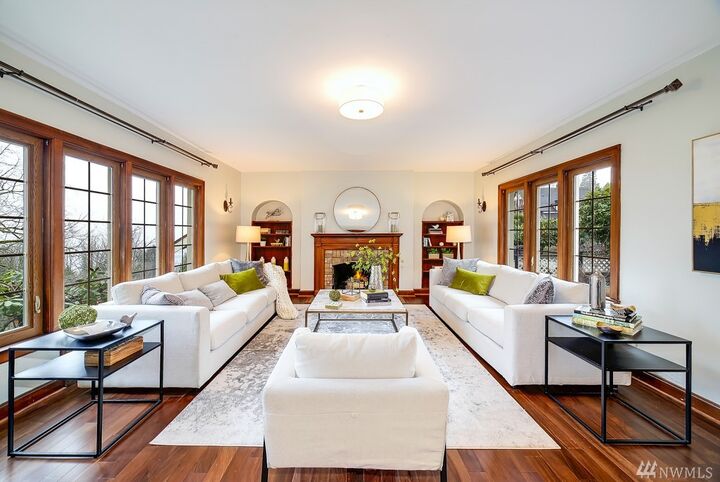 Property Photo:  502  32nd Avenue S  WA 98144 